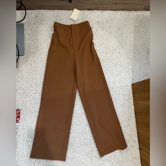 NWT Meshki Sofia Straight Leg Tan Pants - Picture 7 of 8